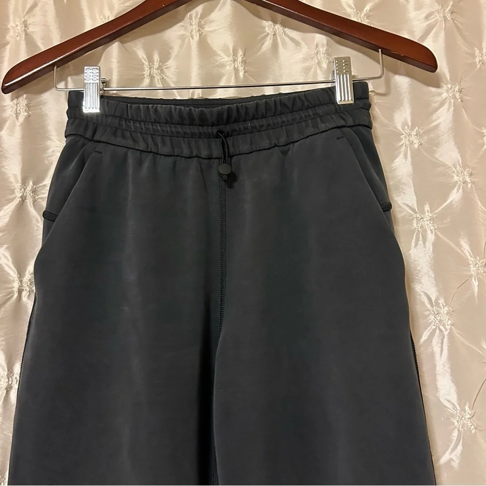 Lululemon Softstreme High-Rise Straight Leg Crop Pants Black Athleisure Yoga